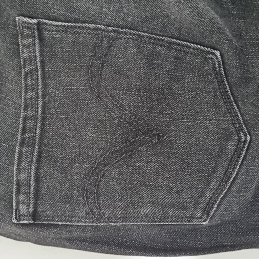 Levis, 505 straight leg black jeans, pockets, size 6 - Picture 7 of 11